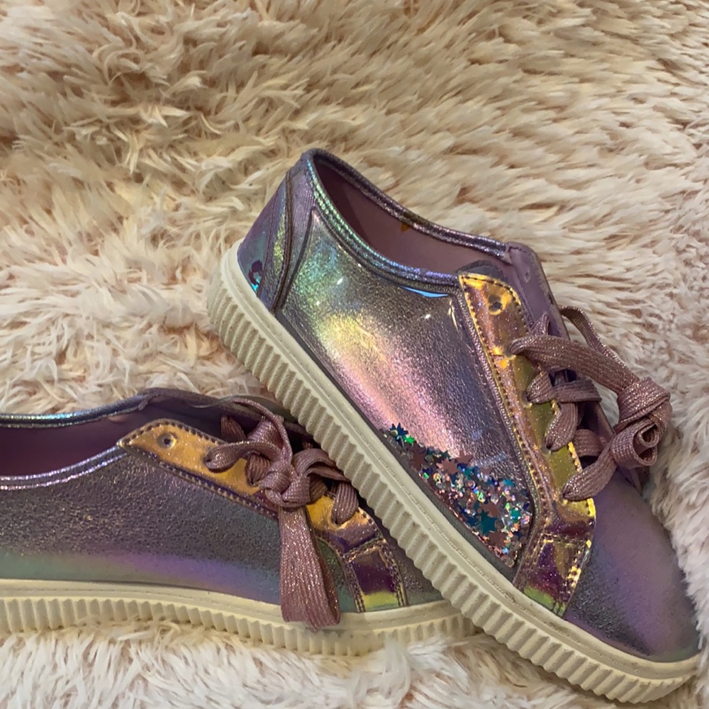 Womens Confetti Shiny Purple Sneaker Size (5)
